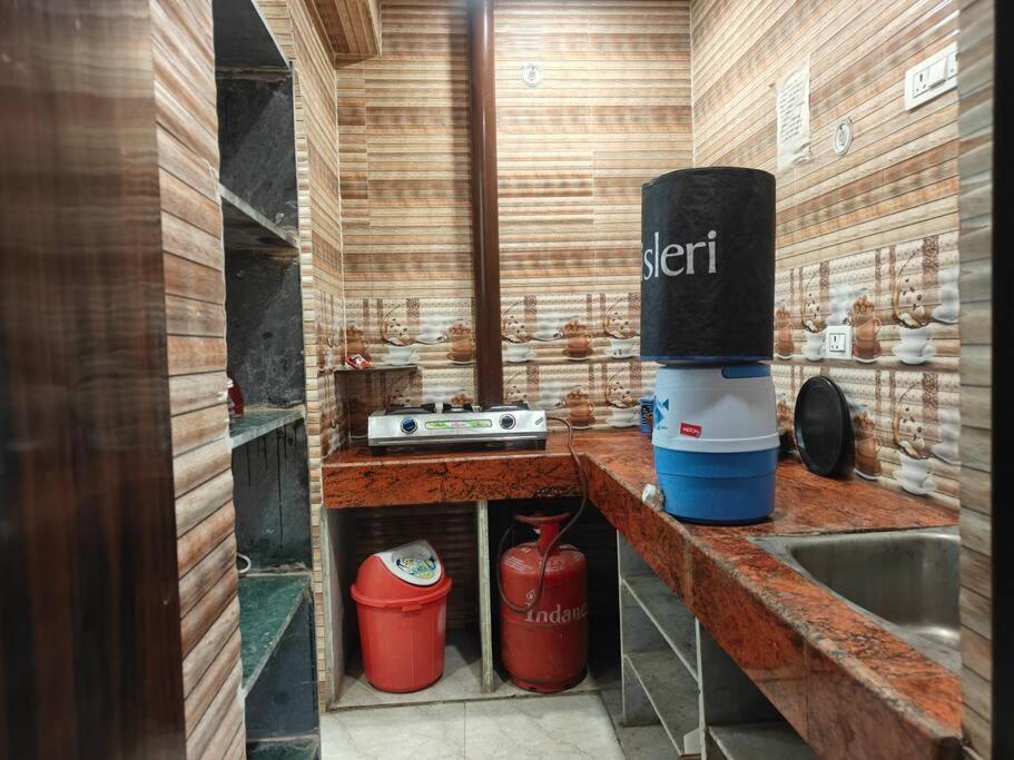 Vats - Top Rated Homestay * Vrindavan