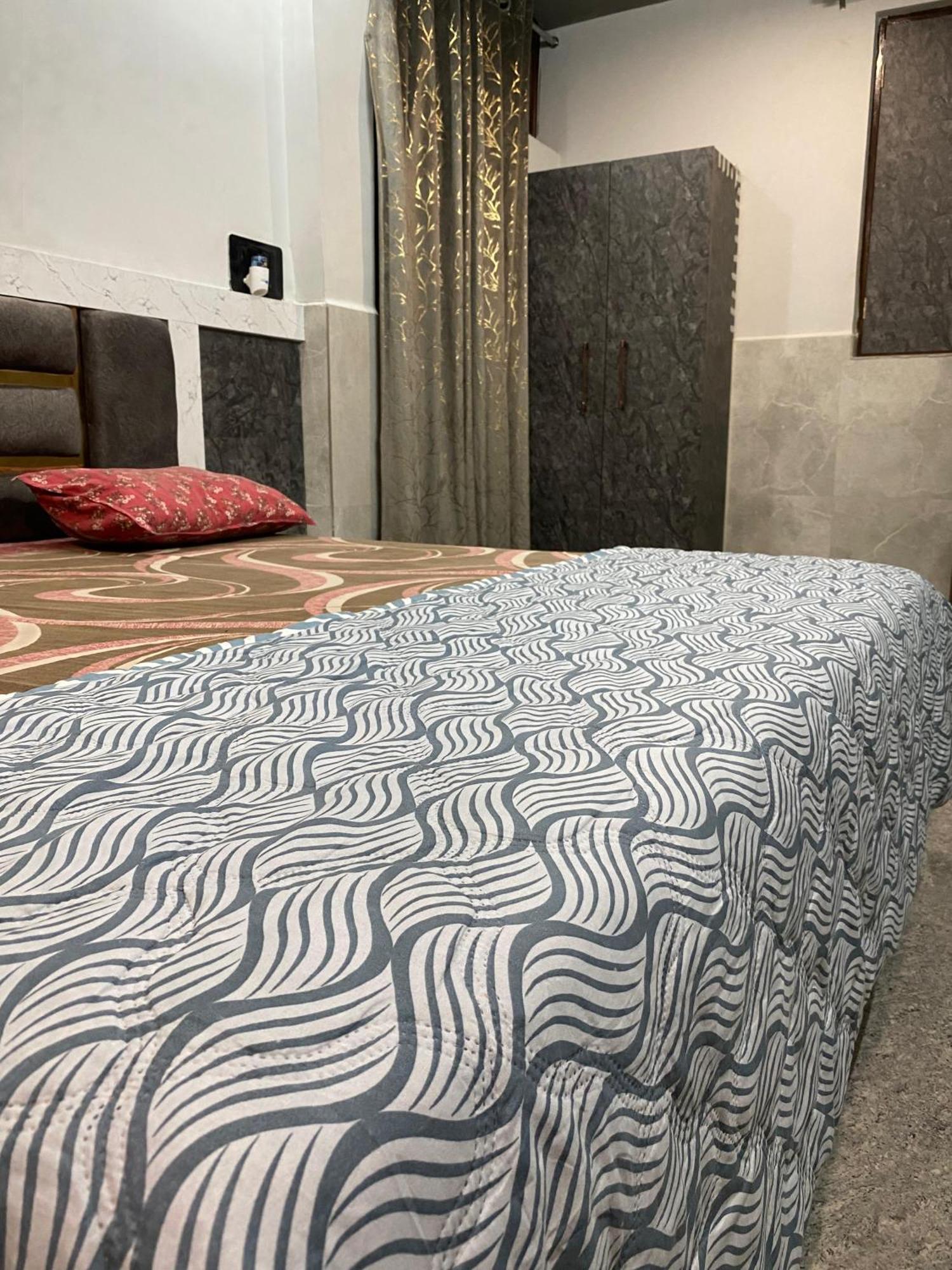Vats - Top Rated Homestay Vrindavan